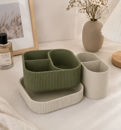 Stacksey en Blanco Hueso Verde Oscuro